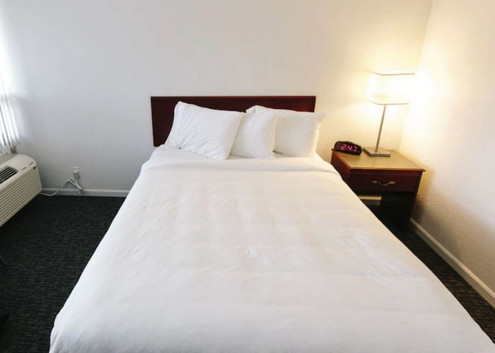 Grand Traverse Motel - From Web Listing (newer photo)